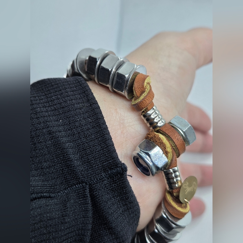 GiuliA Creations A Chunky Silver Nuts and Brown Leather Bracelet - Picture 6 of 9